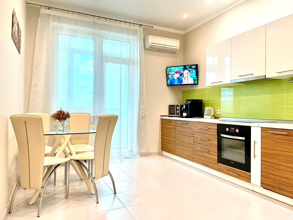 Navit Luxury Apartments With Breakfast Near The Railway Station, The City Center And The Park Киев Экстерьер фото