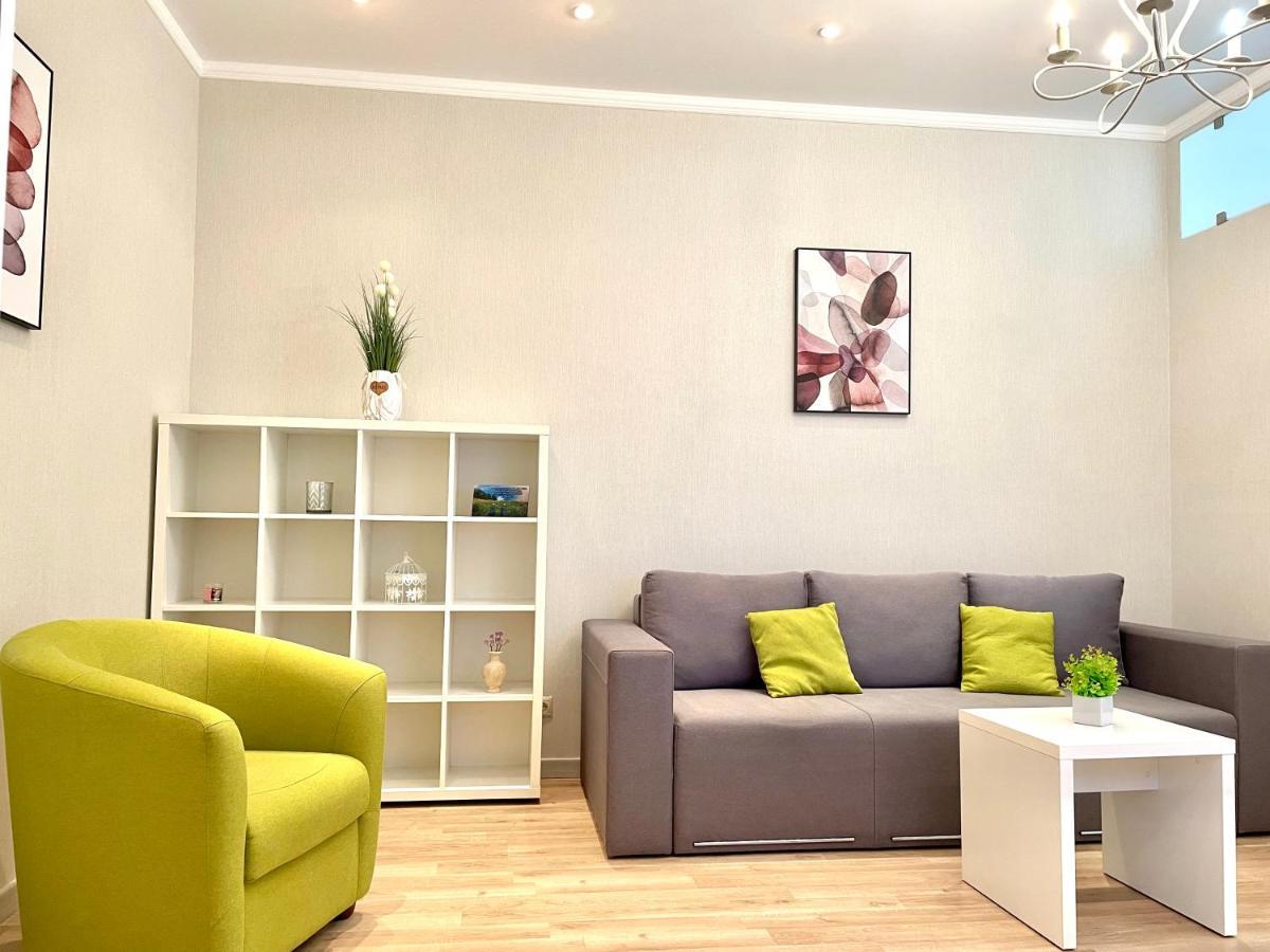Navit Luxury Apartments With Breakfast Near The Railway Station, The City Center And The Park Киев Экстерьер фото
