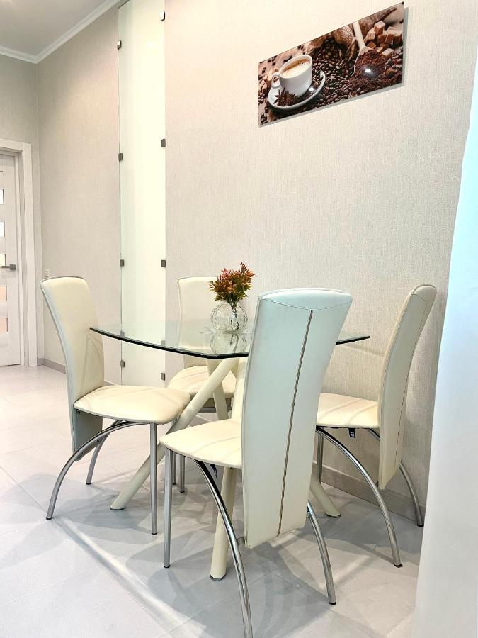 Navit Luxury Apartments With Breakfast Near The Railway Station, The City Center And The Park Киев Экстерьер фото