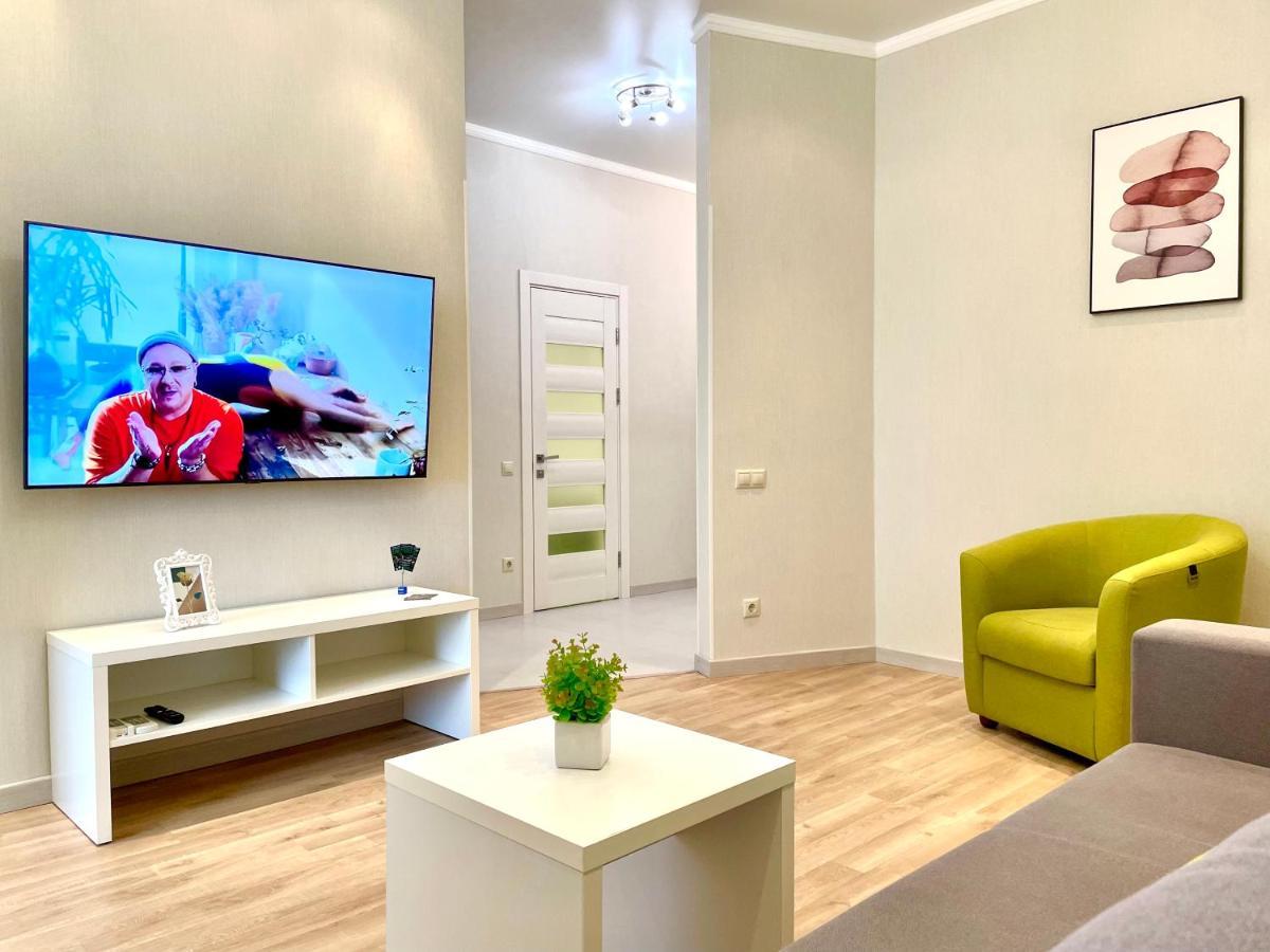 Navit Luxury Apartments With Breakfast Near The Railway Station, The City Center And The Park Киев Экстерьер фото